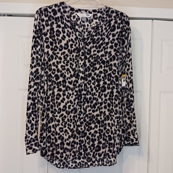 Old Navy Tops - 3/$18 or 5/$25 Old Navy Black/Gray Long Sleeve Top Size Medium